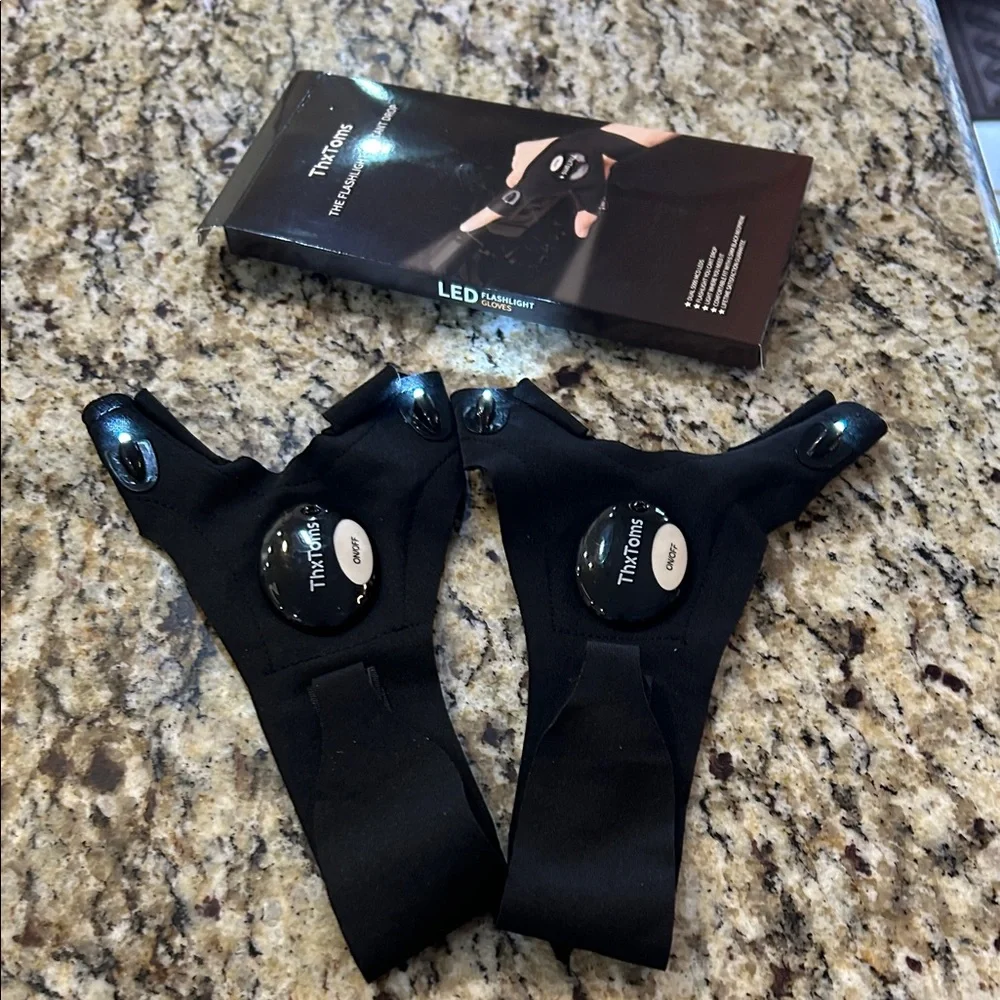 ThxToms Black Wearable Flashlight 2 gloves with lights